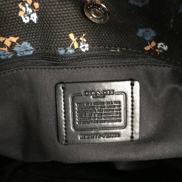 Coach Black/floral canvas tote NWT - Picture 4 of 6